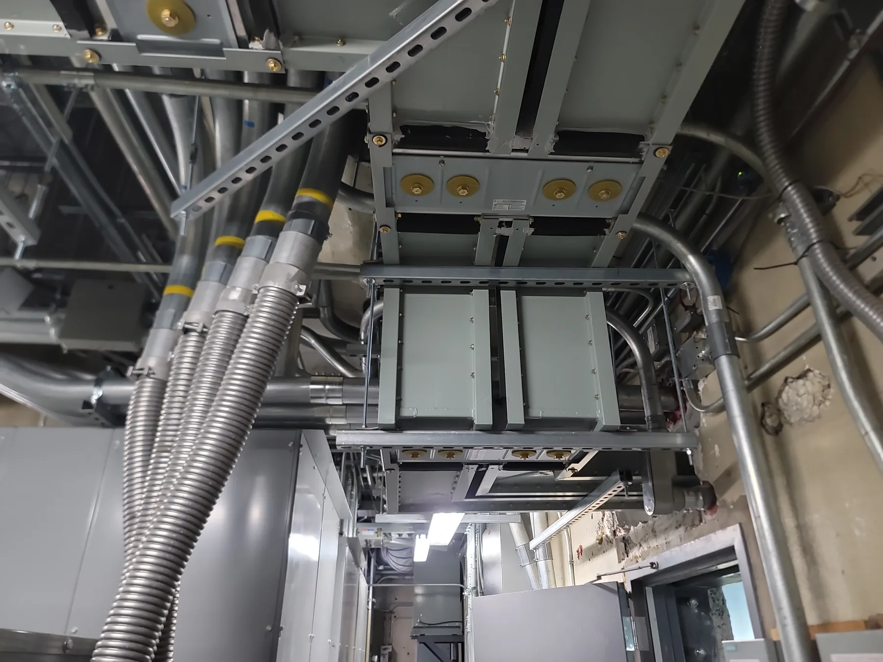 Hôpital Charles-Le Moyne — Changement de direction des conduits